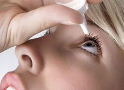 Закапывание капель в глаза